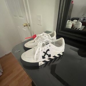 OFF WHITE VULCANIZED SNEAKER WOMENS 6.5